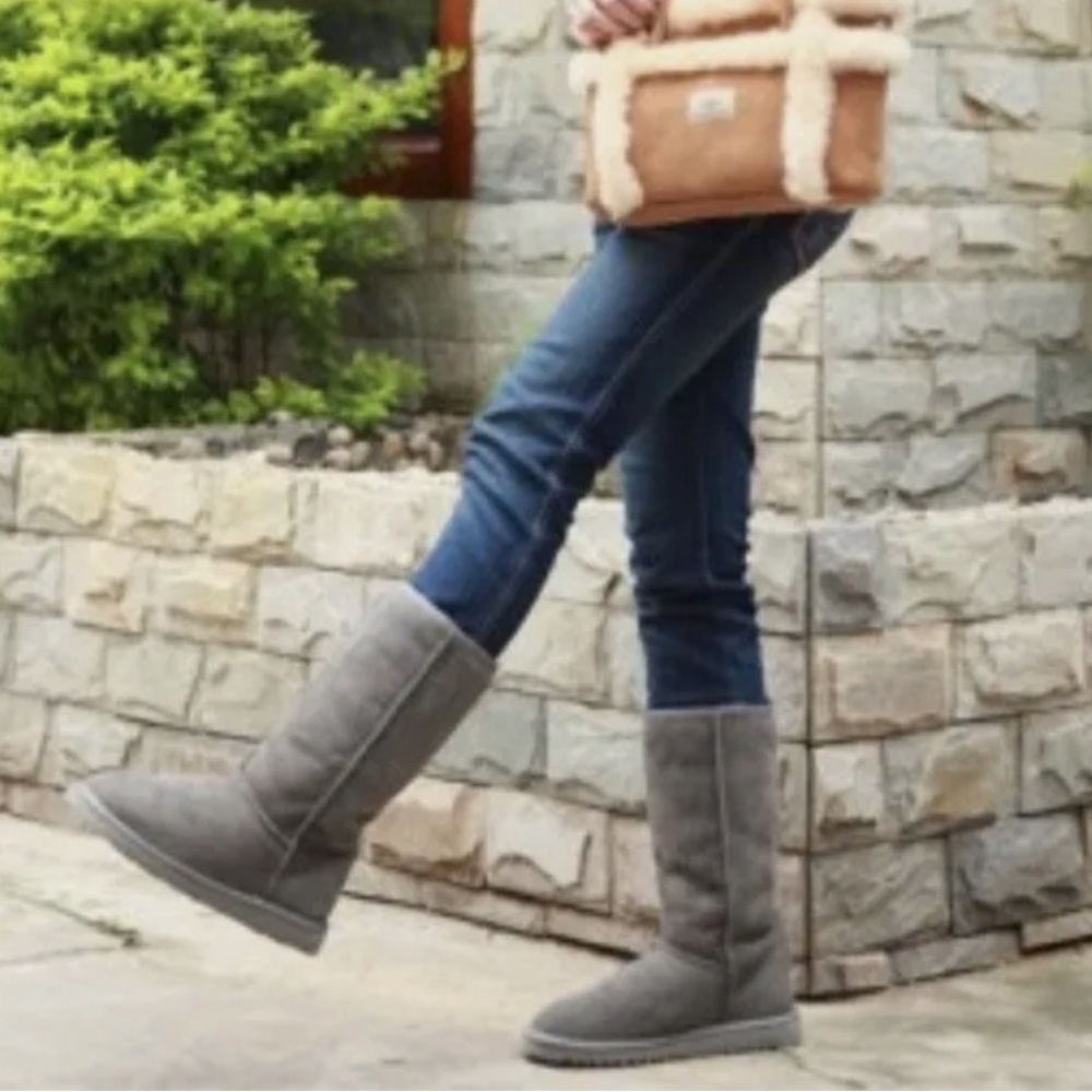 Ugg Classic Tall Gray Winter Snow Boots Women’s Size 9